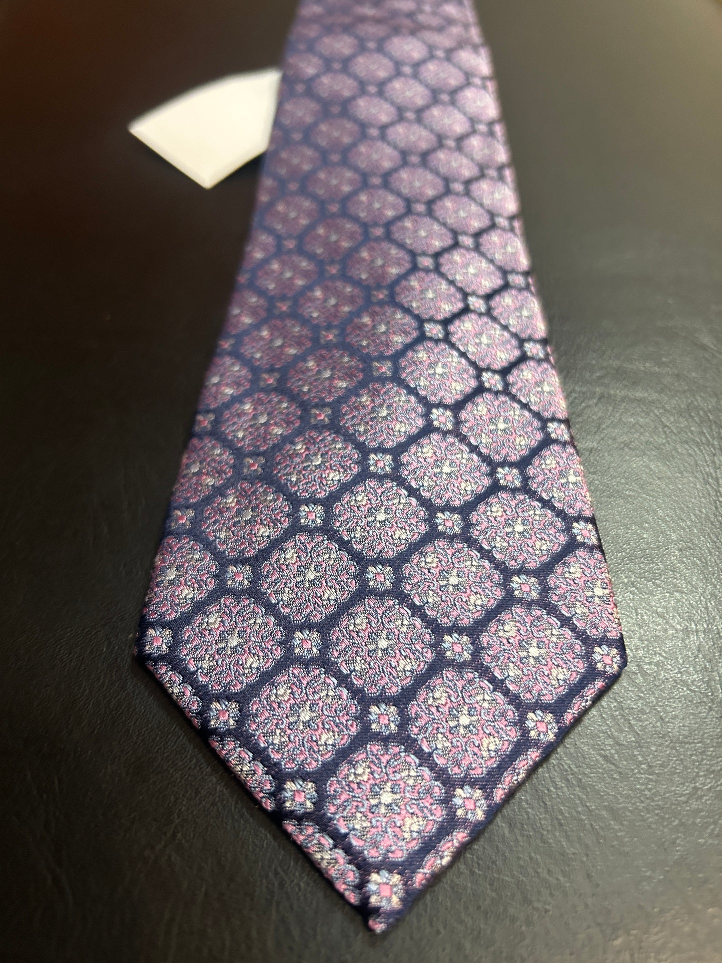 Hickey Freeman 100% Silk Tie